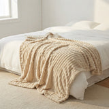 CloudHug Bubble Plush Blanket